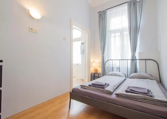 Isabella With Ac Appartement *